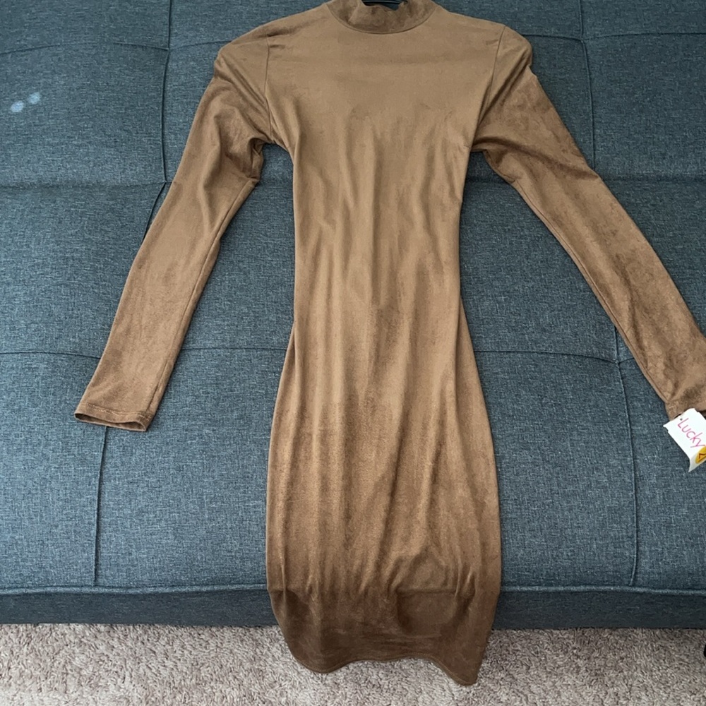 Brown 🐻 suede like midi dress tie up back nwt - Picture 4 of 4